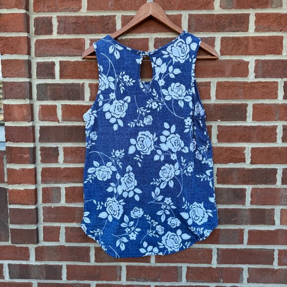 Papermoon Sleeveless Knit Top Medium Blue White Embroidered Flowers Cottagecore - Picture 2 of 8